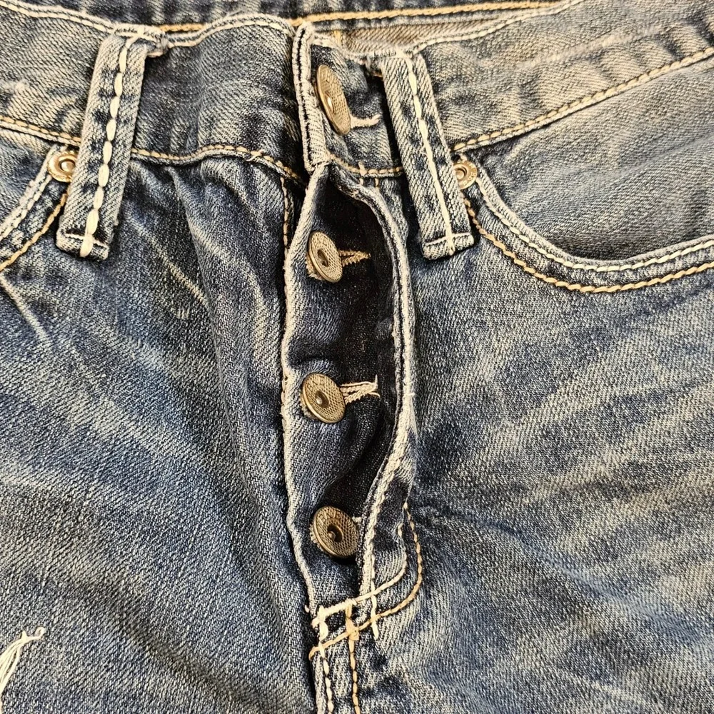 BKE Denim Aiden Straight Distressed Jeans Mens 31L Medium Wash ABM2512
